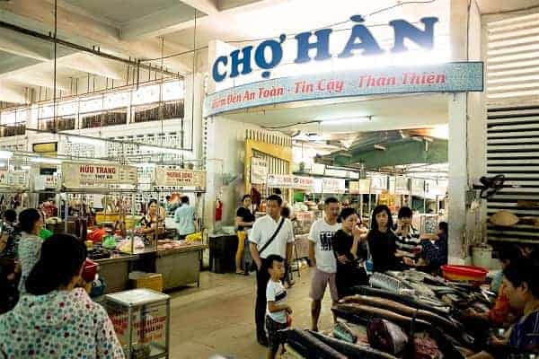 Review các khu chợ lớn, nổi tiếng nhất Đà Nẵng kèm địa chỉ. Nên đi chợ nào ở Đà Nẵng? Địa chỉ, đặc điểm các chợ lớn ở Đà nẵng.