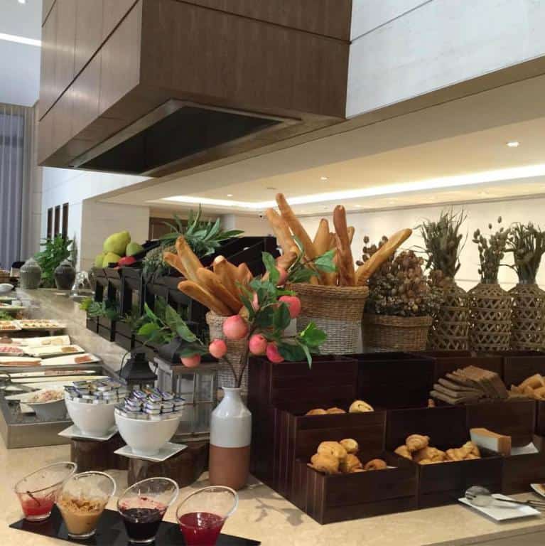 Top khách sạn có buffet ăn sáng ngon ở Đà Nẵng bỏ lỡ là tiếc. Nên thuê khách sạn nào ở Đà Nẵng có buffet sáng ngon? Địa chỉ...