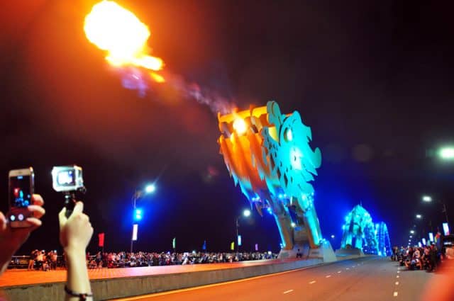 Lịch phun nước, lửa của cầu Rồng Đà Nẵng trong năm 2019. Cầu Rồng phun nước, lửa vào lúc mấy giờ? Cầu Rồng phun lửa, nước bao lâu