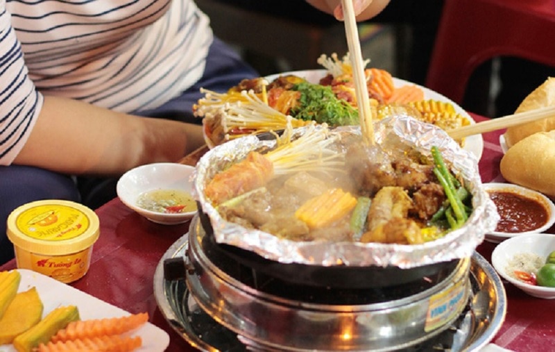Quán ăn đường phố ở Long Biên. Quán ăn ngon Long Biên Hà Nội