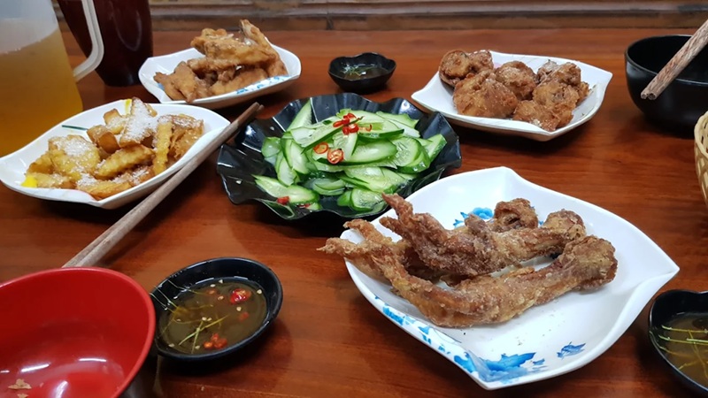 Quán chân gà nướng ở Hà Nội. Quán chân gà giá rẻ ở Hà Nội