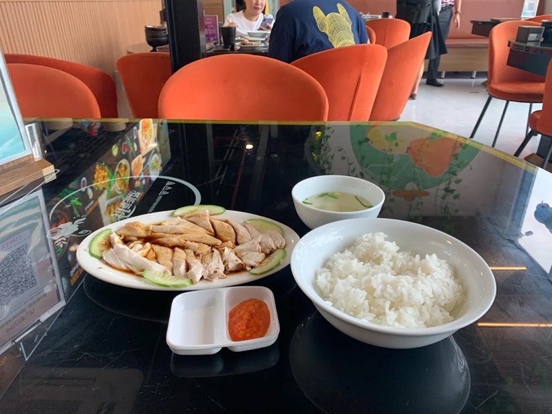 Quán cơm gà ngon ở Hà Nội. Quán cơm gà nổi tiếng ở Hà Nội