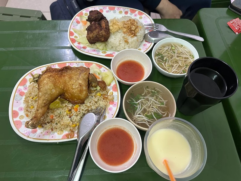 Quán cơm gà ngon ở Hà Nội. Quán cơm gà nổi tiếng ở Hà Nội