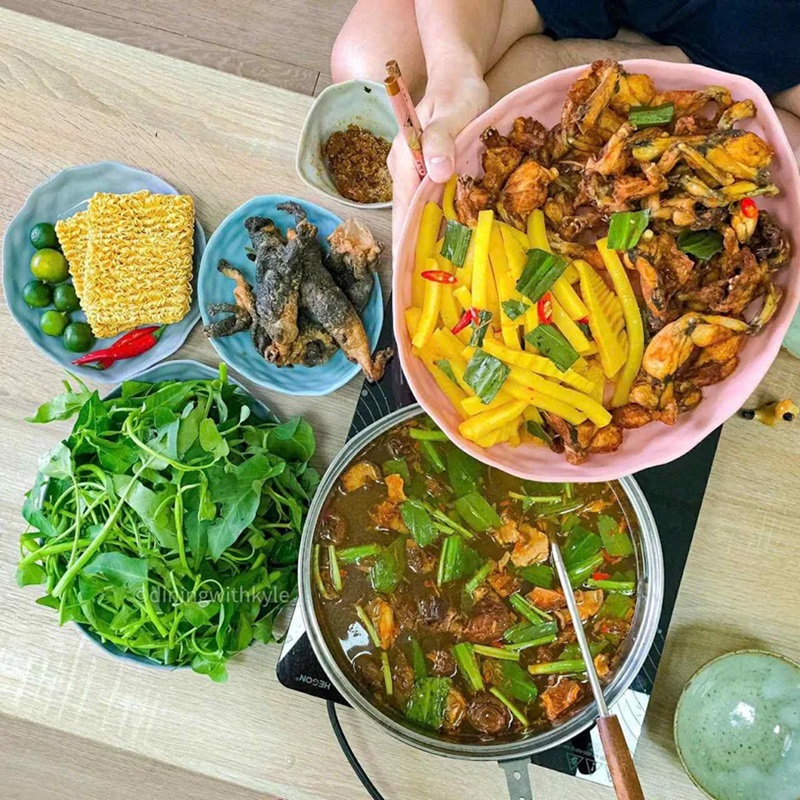 Quán lẩu ếch ở Hà Nội. Quán lẩu ếch bình dân ở Hà Nội