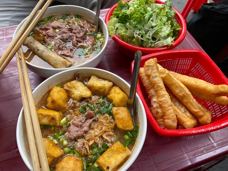 Quán bún riêu ở Hà Nội. Quán bún riêu ngon tại Hà Nội