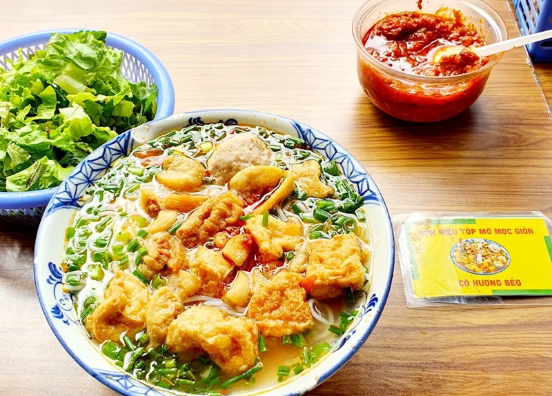 Quán bún riêu ở Hà Nội. Quán bún riêu cua ngon ở Hà Nội