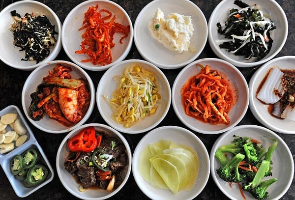 Du lịch Seoul nên ăn gì? Ăn panchan ở Seoul, Hàn Quốc