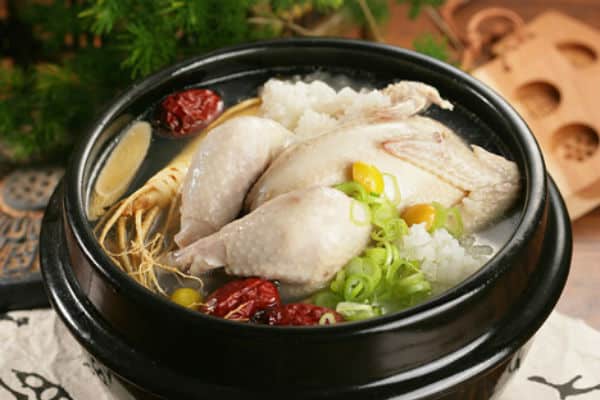 Ăn gì khi đi Seoul, gà tần nhân sâm samgyetang