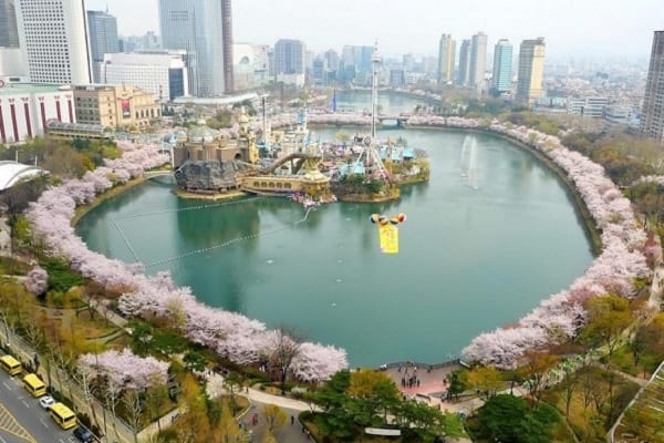 Du lịch Hàn Quốc tháng 4 có gì? Địa điểm tham quan đẹp ở Hàn Quốc vào tháng 4. Hồ Seokchon, Seoul