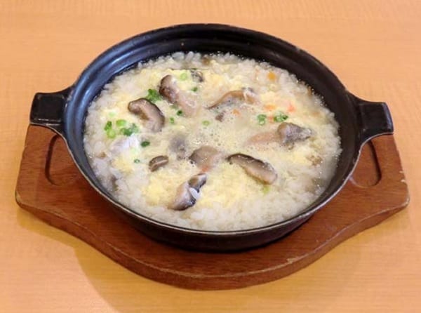 Du lịch Jeju Hàn Quốc nên ăn gì ngon? Cháo bào ngư Jeon Bok Juk, món ăn ngon ở Jeju.