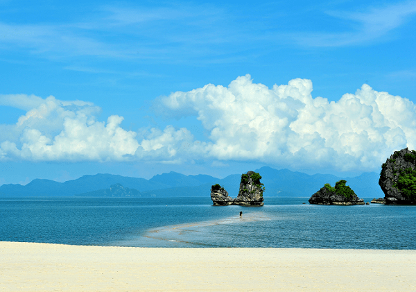 Tanjung Rhu, một trong những bãi biển đẹp ở Malaysia