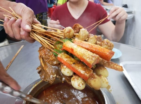 Đến Malacca Malaysia nên ăn gì? Những món ăn phổ biến ở Malacca. Satay Celup