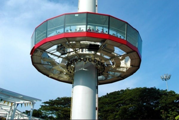 Du lịch Malacca Malaysia nên chơi ở đâu? Vui chơi ở tháp xoay Taming Sari