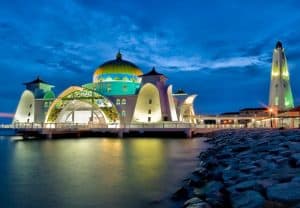 Du lịch Malacca Malaysia nên chơi ở đâu. Địa điểm tham quan nổi tiếng ở Malacca. Nhà thờ Hồi giáo Masjid Selat
