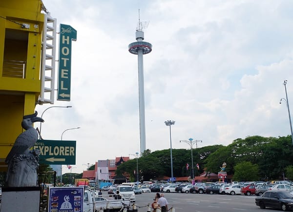 Lịch trình du lịch Malacca 3 ngày 2 đêm. Đến Malacca nên chơi ở đâu? Tháp xoay Taming Sari
