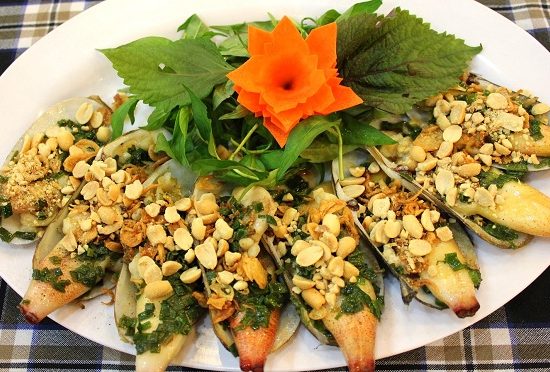 Nhà hàng Làng Biển - Địa điểm ăn uống ngon đường Phạm Văn Đồng Nha Trang