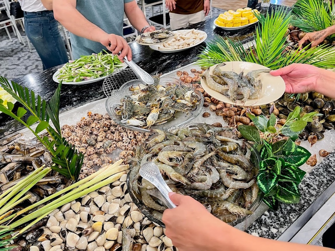 Quán buffet hải sản ở Nha Trang. Quán buffet hải sản bình dân ở Nha Trang