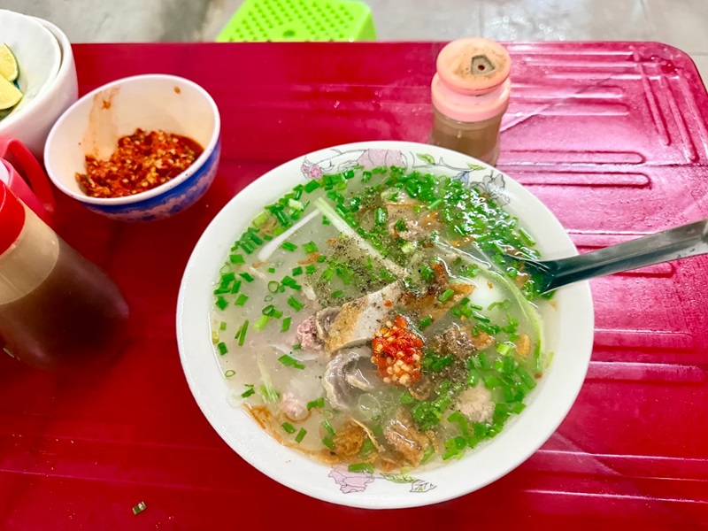 Quán bánh canh ở Nha Trang. Quán bánh canh ngon rẻ ở Nha Trang