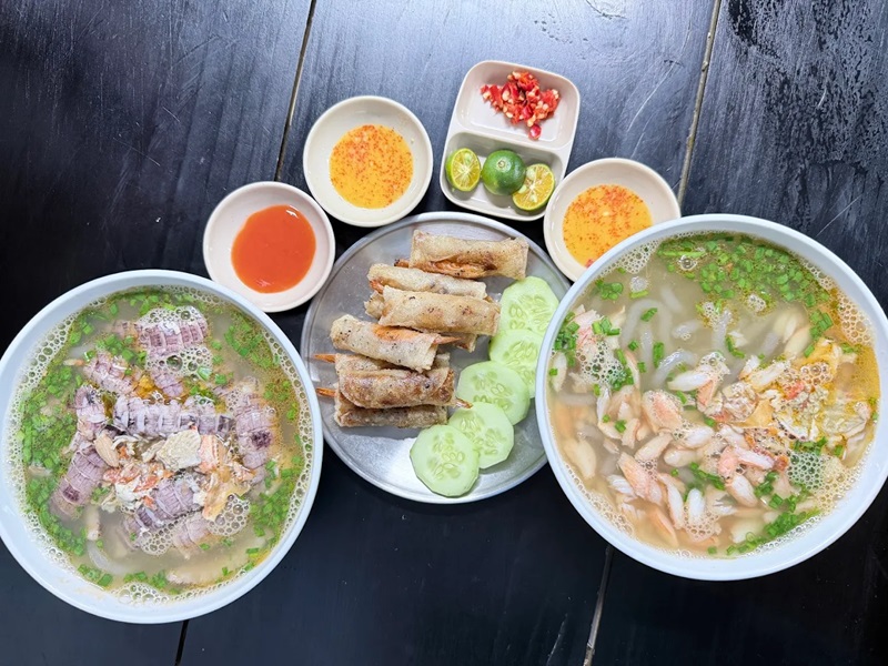 Quán bánh canh ở Nha Trang. Quán bánh canh ngon rẻ ở Nha Trang
