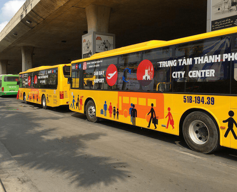 Xe bus từ sân bay Tân Sơn Nhất về trung tâm Sài Gòn