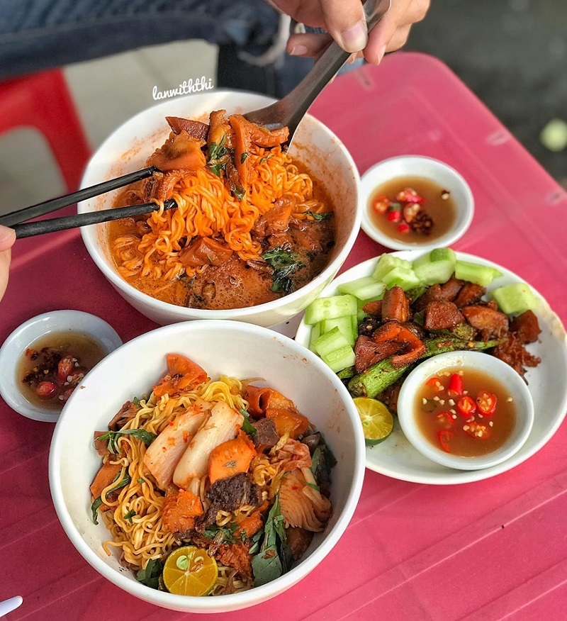 Nên ăn gì khi du lịch Sài Gòn tháng 11?