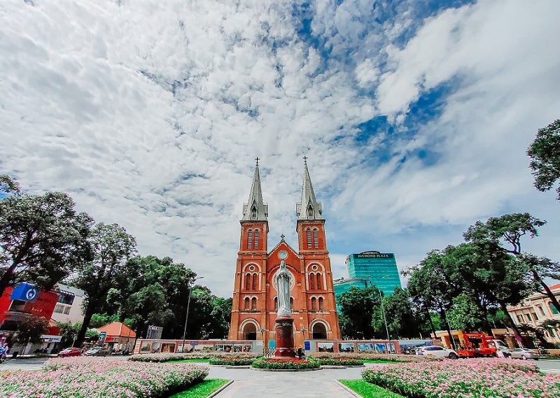 Kinh nghiệm tham quan nhà thờ Đức Bà Sài Gòn