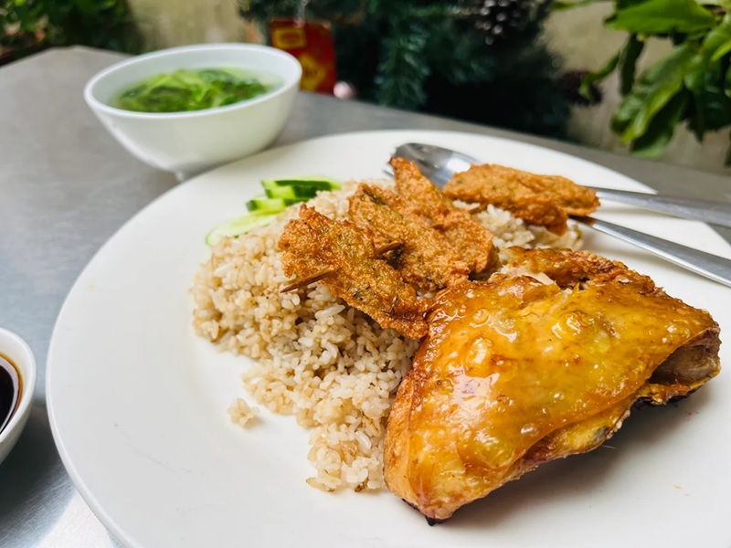 Quán cơm gà ở Phường Sài Gòn. Quán cơm gà giá rẻ ở Phường Sài Gòn