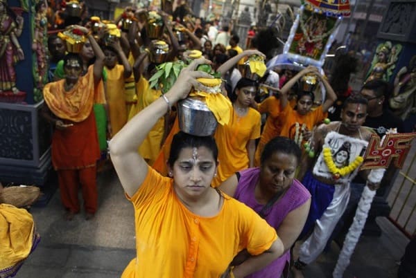 Lễ hội Thaipusam. Lễ hội độc đáo của người Hindu ở Singapore