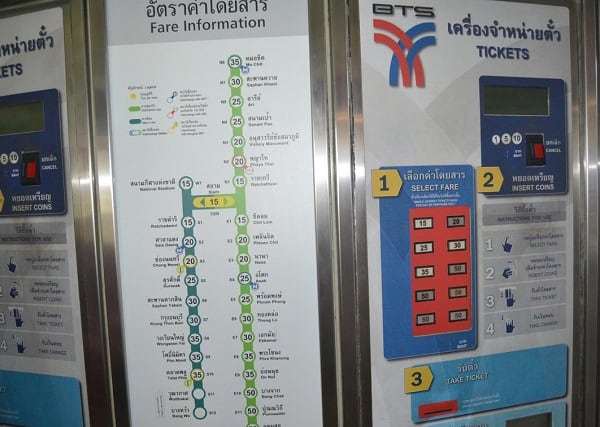 Cách đi tàu điện BTS - máy bán vé BTS ở nhà ga