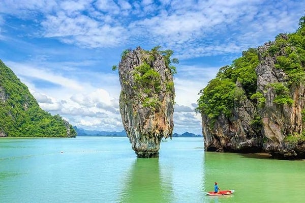 Vịnh Phang Nga - địa điểm tham quan thu hút khách du lịch tại Phuket Thái Lan