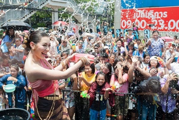 Lễ hội truyền thống của Thái Lan, lễ hội té nước Songkran