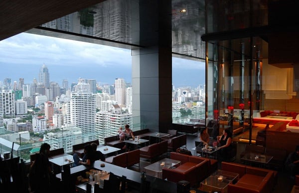Long Table - Quán bar đẹp ở Bangkok Thái Lan