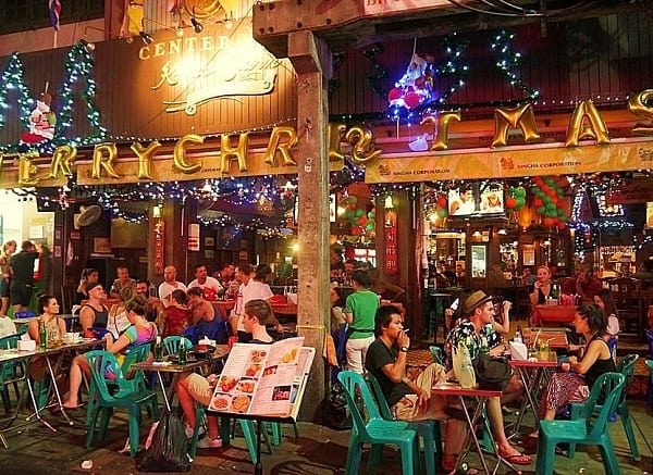 Kinh nghiệm du lịch Thái Lan 1 mình: ưu tiên ở tại khu vực Khao San