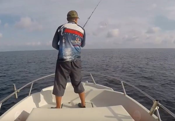 Du lịch Koh Racha Yai vui chơi ở đâu? Tham gia hoạt động câu cá ở ngoài biển