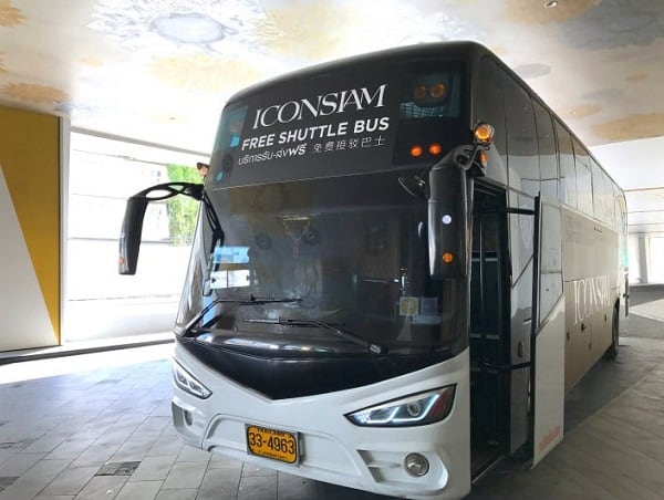Di chuyển tới Trung tâm thương mại IconSiam bằng shuttle bus