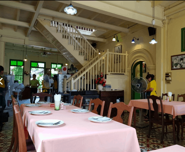 Nhà hàng nổi tiếng ở Phuket. Địa chỉ ăn uống đông khách ở Phuket